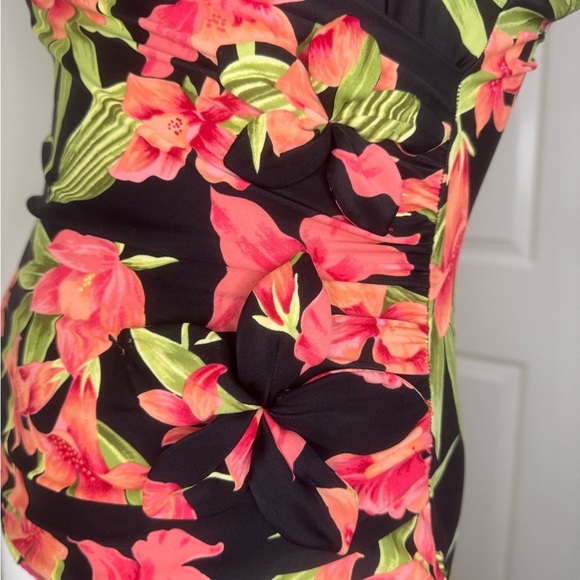 St. John's Bay Floral One Piece Swimsuit Size 10. - Picture 8 of 14